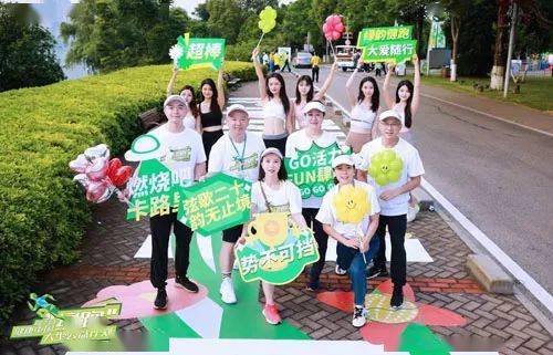 奥运举重冠军王一博简介_奥运举重冠军男_举重奥运冠军王