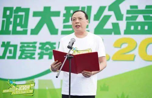 奥运举重冠军王一博简介_举重奥运冠军王_奥运举重冠军男